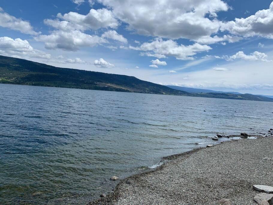 Beautiful Cottage At La Casa In Kelowna Exterior foto